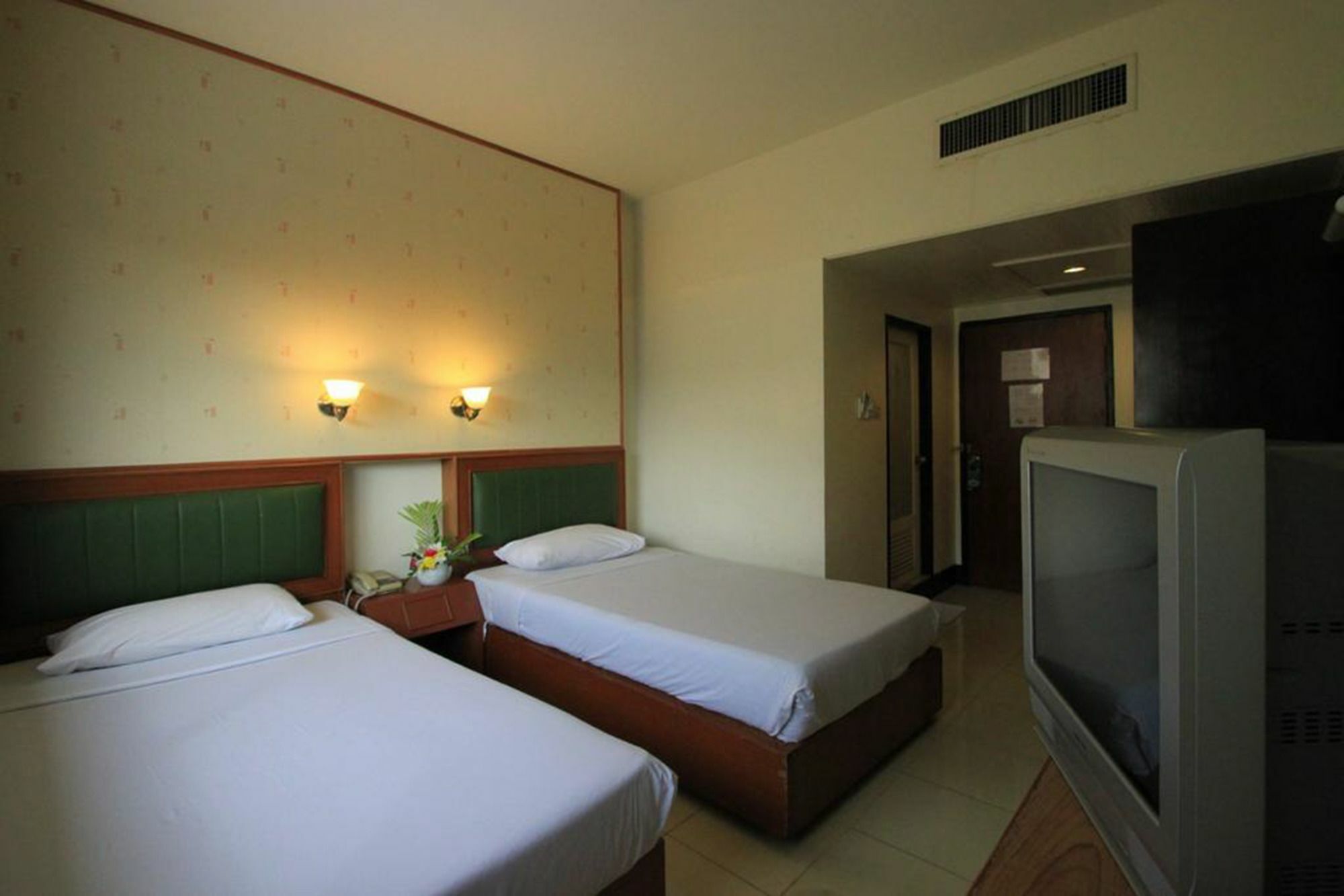 River Inn Kancsanaburi Kültér fotó